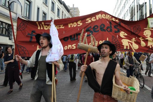 Belgique manifestation contre le monopole sur les semences